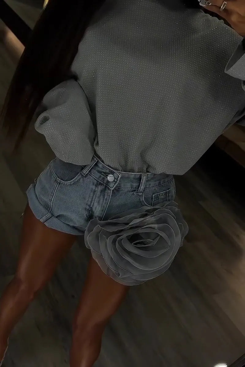 Women's Casual Mesh Flower Decoration Short Jeans